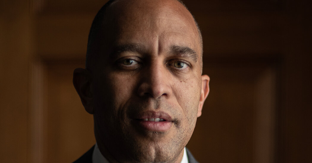 Debt Limit Crisis Is First Test for Hakeem Jeffries, the New Democratic Leader