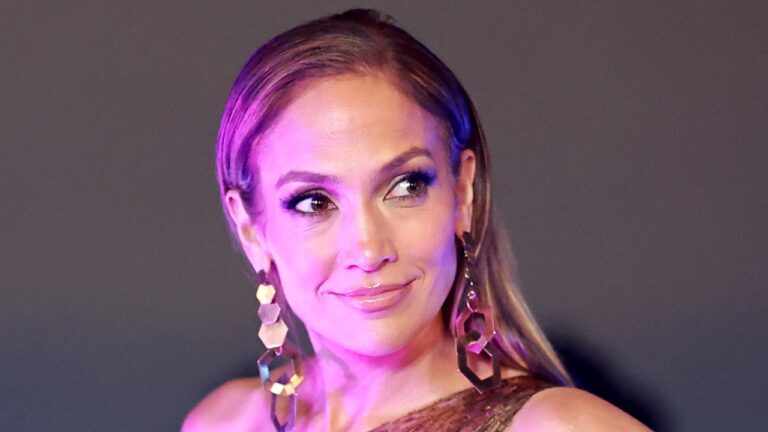 Here’s How Jennifer Lopez Wears Her Hair for a Summer Date, In Case You Were Wondering — See Photos