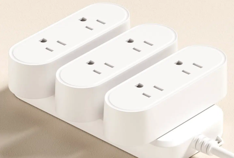 Smartify Your Home with the Discounted Meross Dual Outlet HomeKit Smart Plug