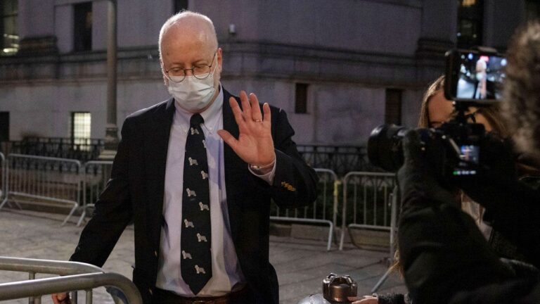 Disgraced NYC gynecologist should face at least 25 years for serial sexual assaults: prosecutors