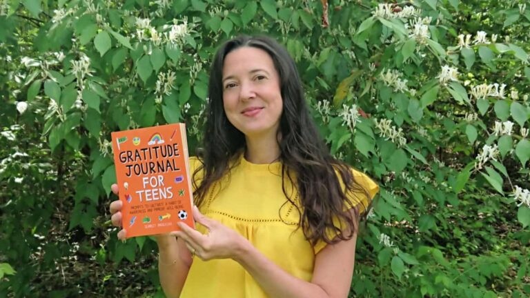 Gratitude Journal for Teens With Daily Prompts