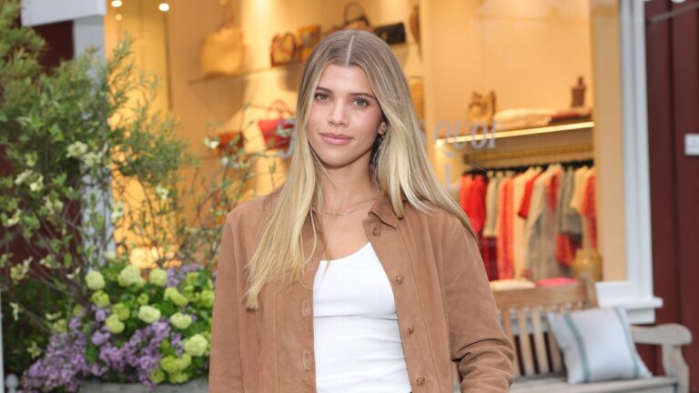 Sofia Richie’s Chic Nude Nail Polish Is Only $10