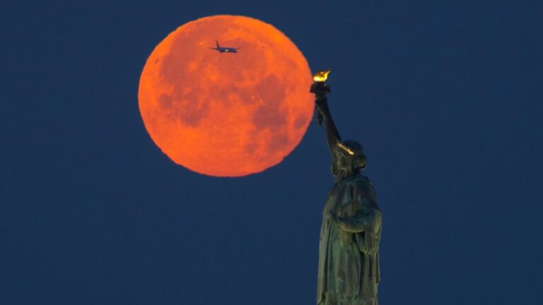 Strawberry Moon of June 2023 sweetens the night sky in amazing photos