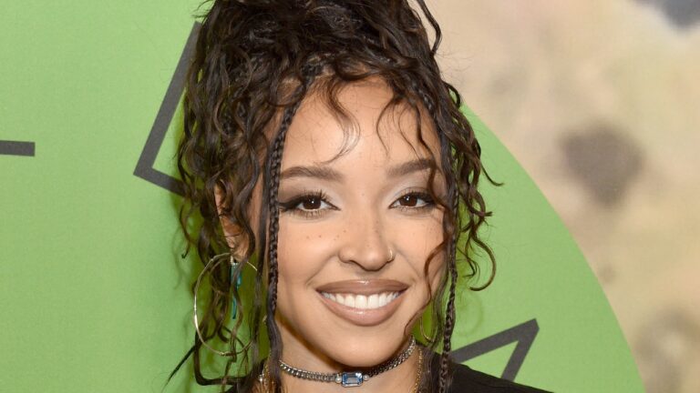 Tinashe Is Back to a Blonde Ombré That’s Making Fans Feel Nostalgic — See Photos