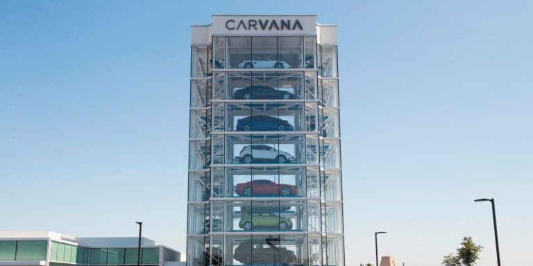 Carvana Stock Tumbles After Moving Earnings Up to Wednesday