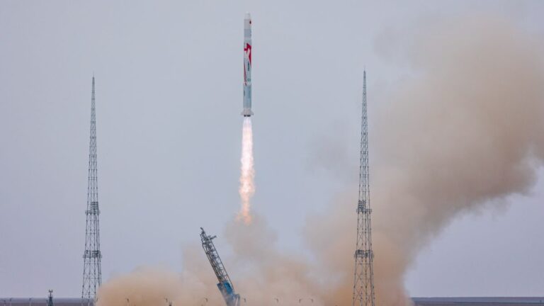 Chinese rocket becomes 1st methane-fueled launcher to reach orbit
