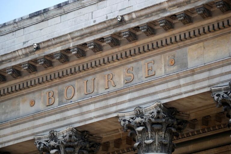 France stocks higher at close of trade; CAC 40 up 0.11% By Investing.com