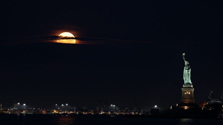 Full Buck Moon, 1st supermoon of the year, thrills skywatchers (photos, video)