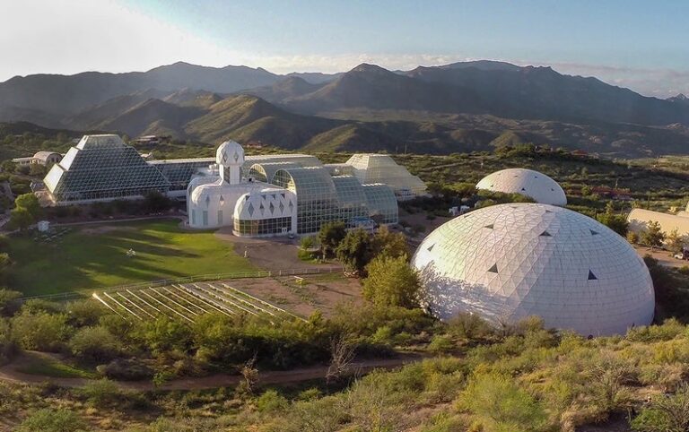 I Survived a Weekend at Biosphere 2 Pretending to Be in Space