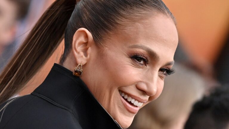 Jennifer Lopez’s “Latina” Manicure Has Piercings, Tiny Gems, and Tons of Gold Foil — See Photos