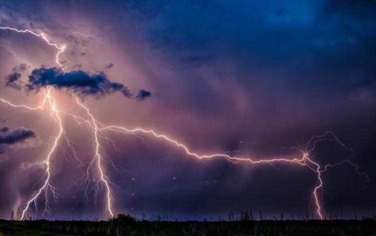 Lightning ‘Megaflashes’ Dozens of Miles Long Are Sparked by These Kinds of Storms