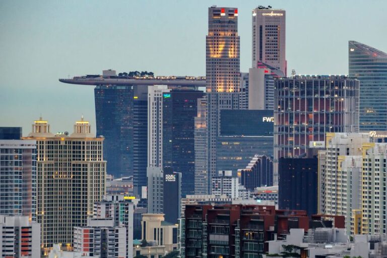 Singapore’s economy grows slightly more than expected in Q2 By Investing.com