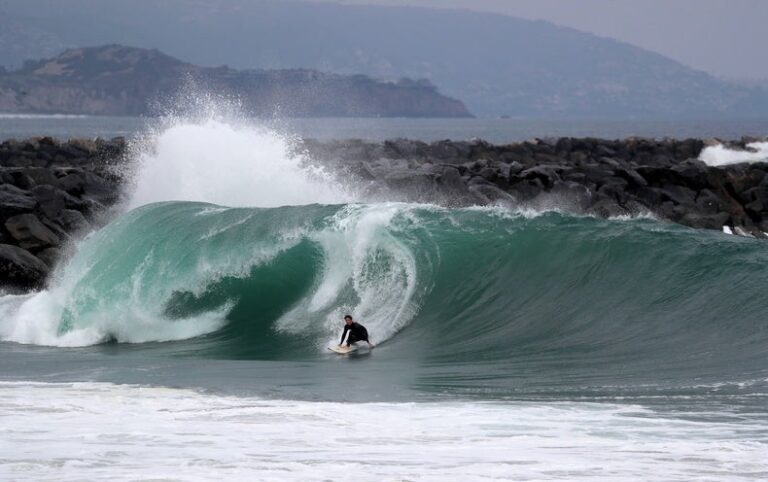 California Waves Have Grown a Foot Taller because of Climate Change