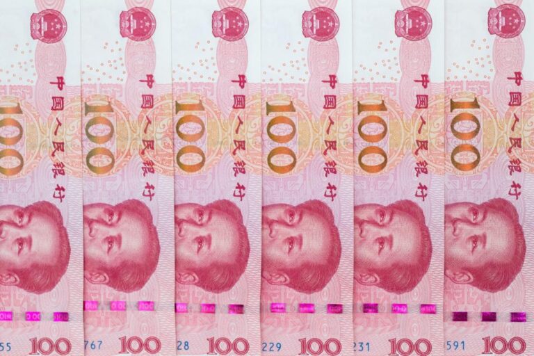 China Ramps Up Fight With Yuan Bears to Stop Selloff Spiraling