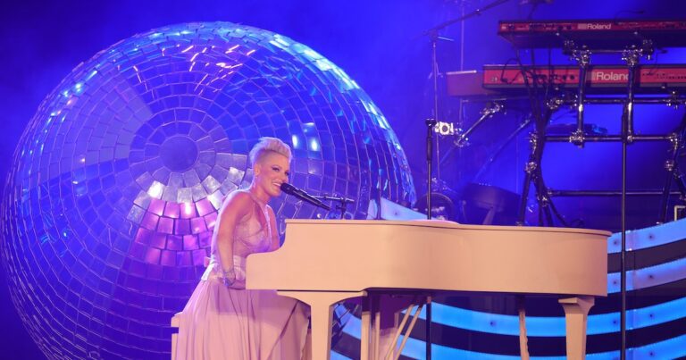 Pink Altered Her Lyrics About Britney Spears While Performing