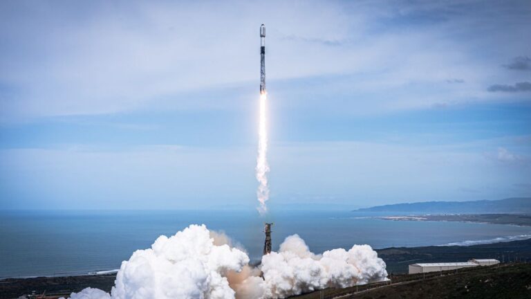 SpaceX planning 3 launches in 5-hour span today