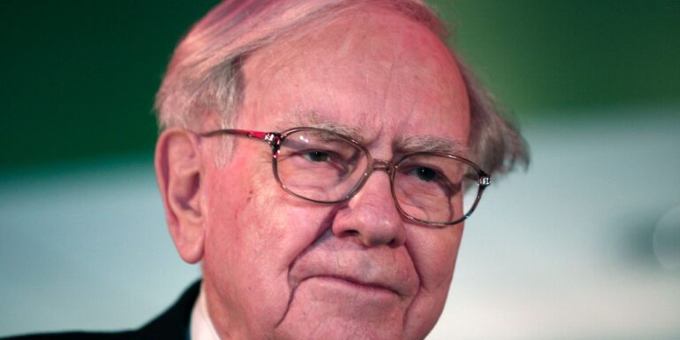 Why Does Berkshire Hathaway Report Earnings on Saturday? Let Warren Buffett Explain.