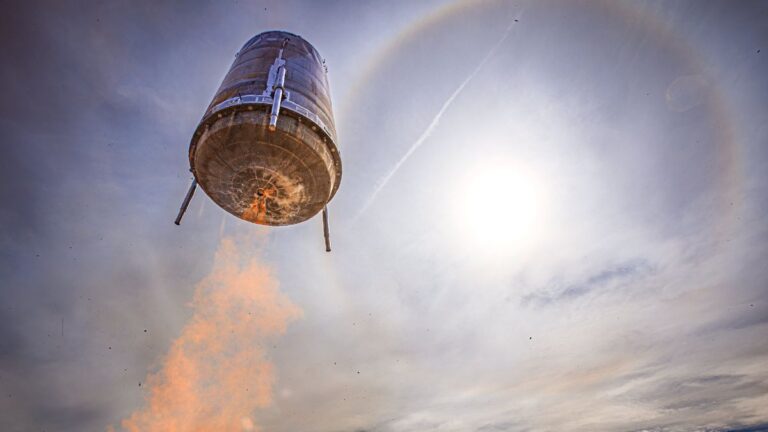 These photos of Stoke Space’s ‘Hopper’ reusuable rocket test are amazing