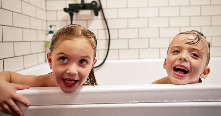 When Should My Kids Stop Bathing Together? A Psychologist Offers Advice