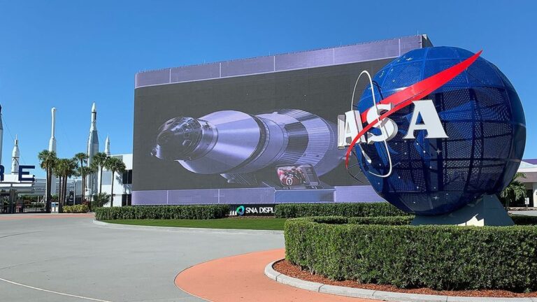 Space history and future leap off the screen at NASA’s Kennedy Space Center