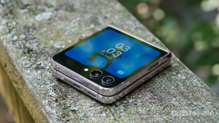 The cheapest place to buy the Samsung Galaxy Z Flip 5