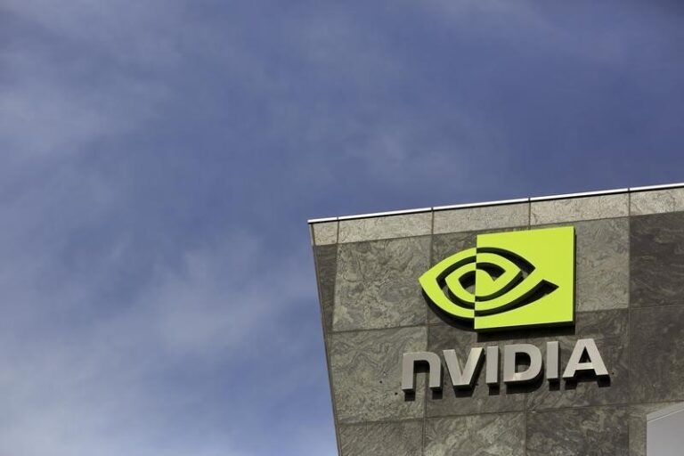 Nvidia maintains lead in AI market as AMD faces challenges By Investing.com