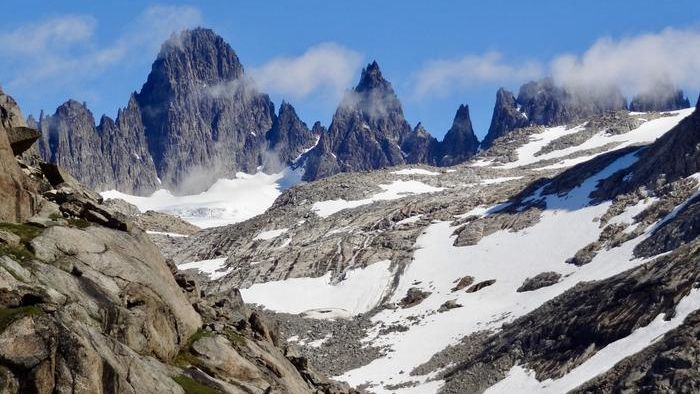 Satellite and 100-year-old images reveal retreat of Greenland’s glaciers