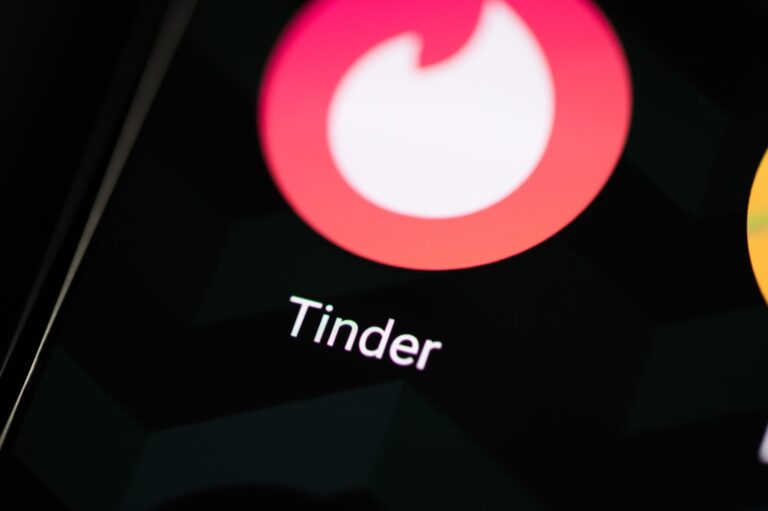 Tinder owner Match Group leaves Epic Games “alone” to battle Google’s app store policies