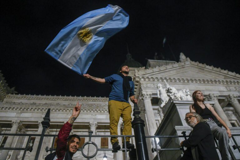 Argentina’s new president lays off 5,000 government employees hired in 2023, before he took office