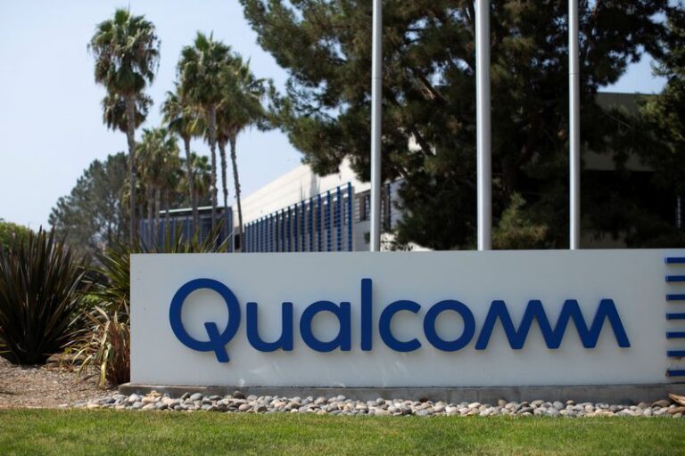 Qualcomm profit forecast beats estimates amid AI push, shares gyrate