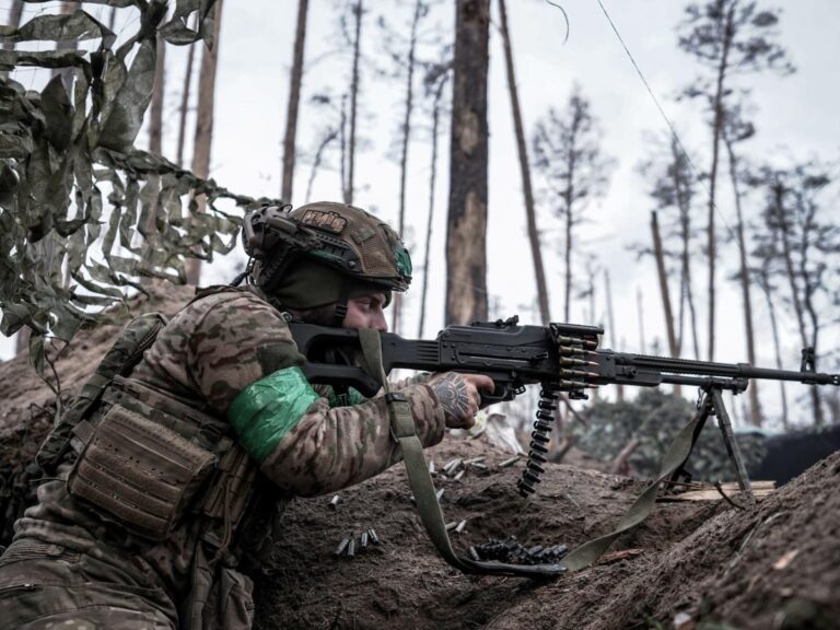 A video appears to show a lone Ukrainian soldier fending off 10 Russian soldiers in close-quarter trench battle