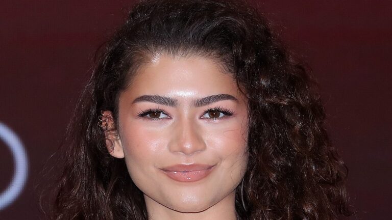 And Not a Flaw Was Spotted on Zendaya’s No-Frills Manicure — See the Video