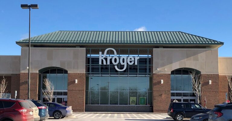 F.T.C. Sues to Block Kroger-Albertsons Grocery Store Deal