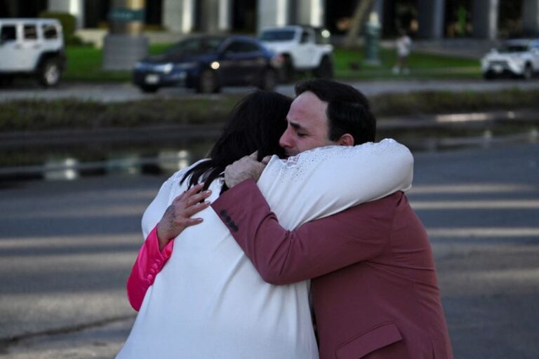 Off-duty cops stop female shooter at Joel Osteen’s Houston megachurch