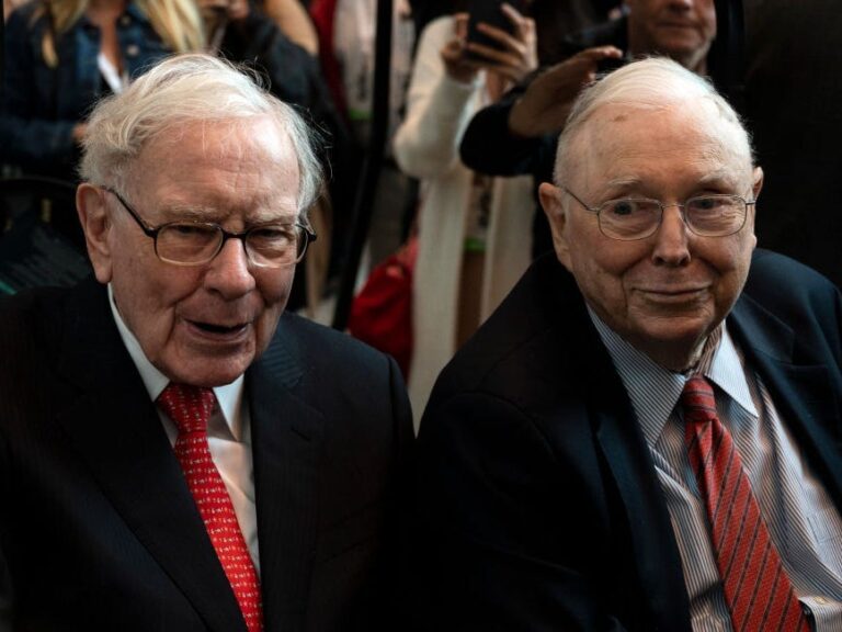 Warren Buffett calls out stock-market gamblers and honors the late Charlie Munger in his annual letter