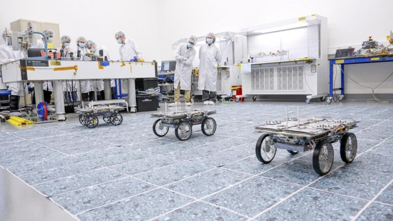 NASA’s mini moon rovers go for a test drive ahead of 2025 private lunar launch (photos)