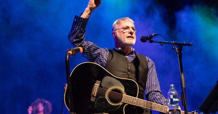 Steve Harley, ‘Make Me Smile’ Singer, Dies at 73