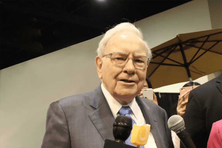 These 2 Warren Buffett Stocks Could Turn $100,000 Into $1 Million Over the Next 20 Years