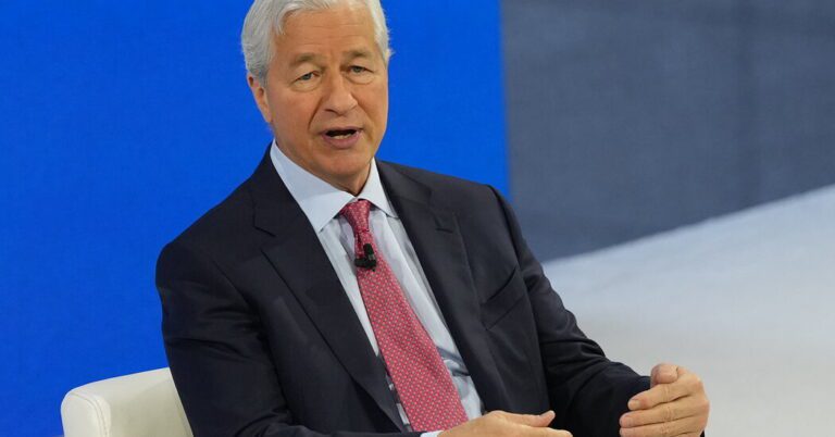 Dimon Warns of ‘Unsettling’ Pressures That Could Weigh on JPMorgan Earnings