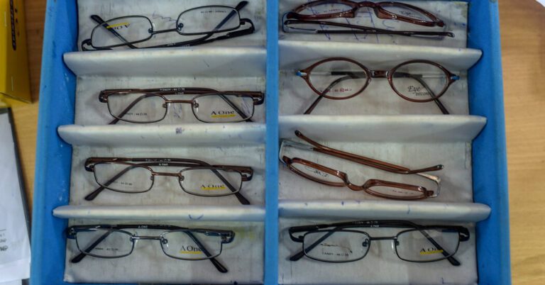 Eyeglasses Improve Income as Well as Sight, Study Shows
