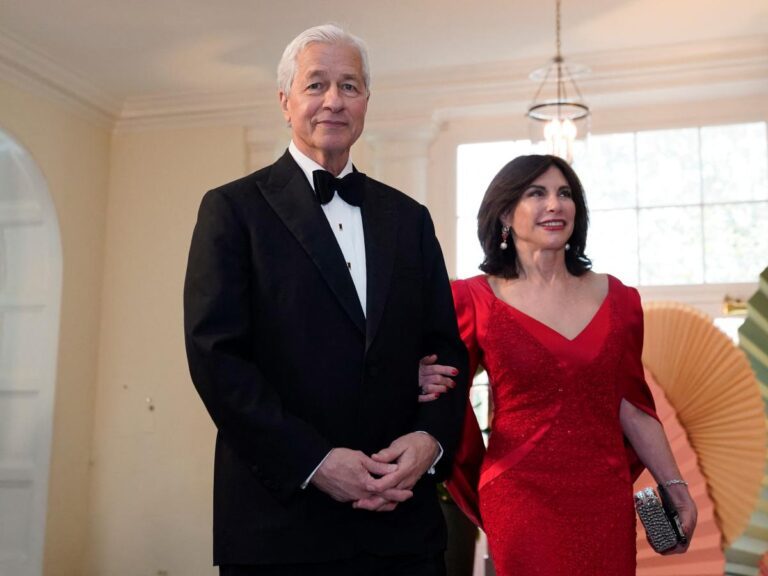 Jamie Dimon joined other top business leaders at the glitzy White House dinner. See who joined him on the guest list.