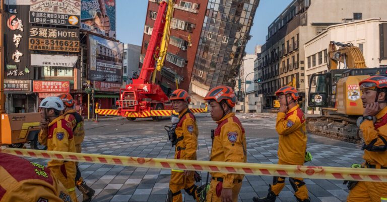 The Taiwan Earthquake’s Aftermath in Photos